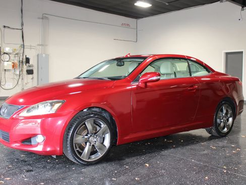 Used 2011 Lexus IS 350C RWD image 10
