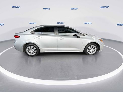 Used 2022 Toyota Corolla LE FWD image 9