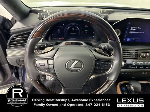 Certified 2023 Lexus LS 500h AWD w/ Luxury Package image 11