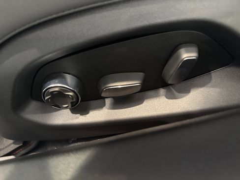 Used 2025 Chevrolet Corvette E-Ray image 45