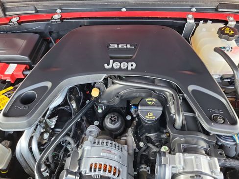 Used 2021 Jeep Wrangler Unlimited Sport image 29