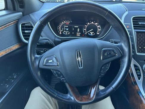 Used 2018 Lincoln MKX Reserve image 13