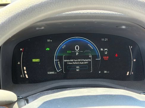 Used 2025 Toyota Camry LE FWD image 10