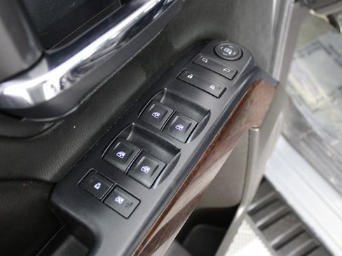 Used 2017 GMC Sierra 1500 SLE w/ SLE Value Package image 39