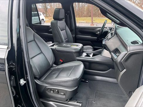 Used 2023 Chevrolet Tahoe LT w/ Luxury Package image 11