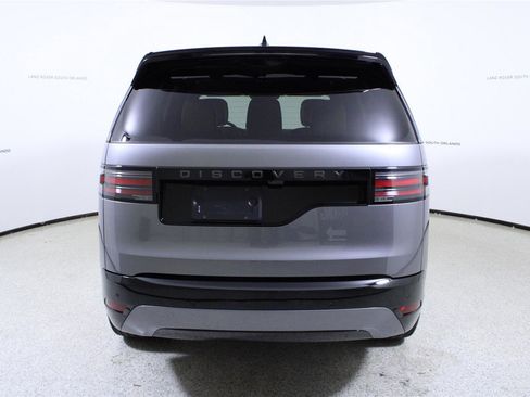 Used 2025 Land Rover Discovery Dynamic SE AWD/4WD image 6