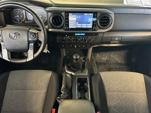 Certified 2023 Toyota Tacoma TRD Off-Road w/ Advanced Technology Package AWD/4WD image 17