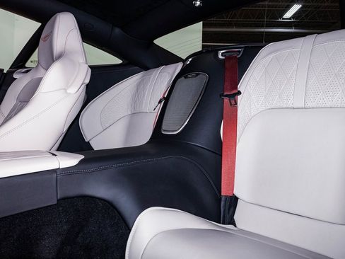 Used 2024 Aston Martin DB12 Coupe image 23