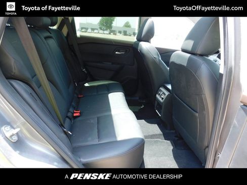 Used 2023 Nissan Rogue SL w/ SL Premium Package FWD image 5