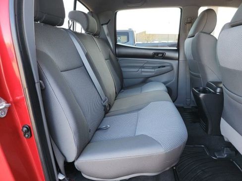 Used 2015 Toyota Tacoma 4x4 Double Cab w/ TRD Off-Road Package image 22