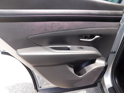 Used 2025 Hyundai Tucson SEL FWD image 11