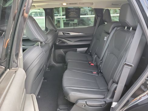 Certified 2026 INFINITI QX60 Luxe w/ Cargo Package FWD image 17