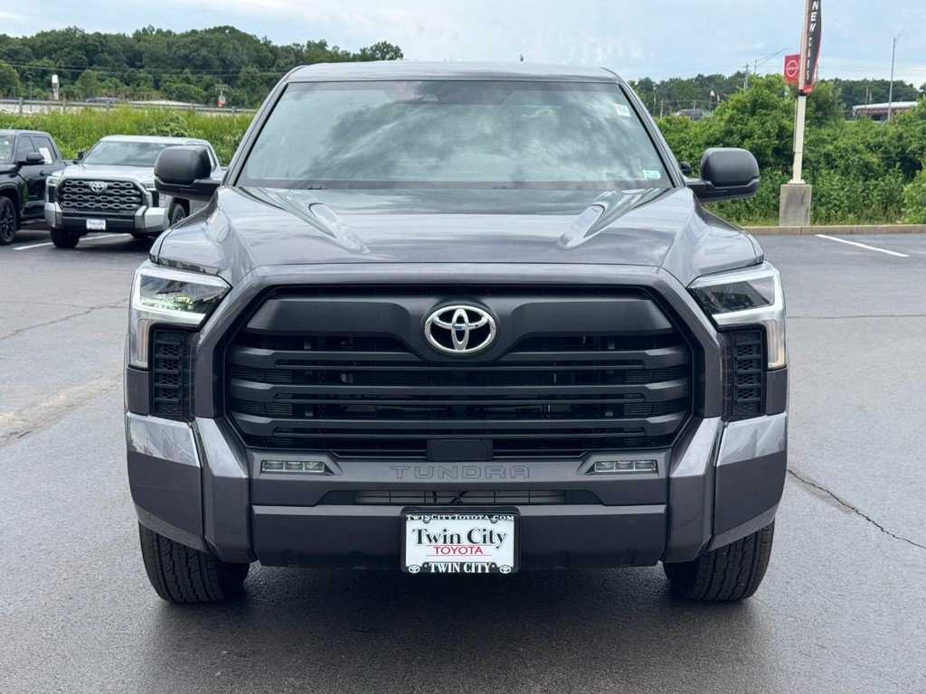 Used 2025 Toyota Tundra SR5 AWD/4WD image 10