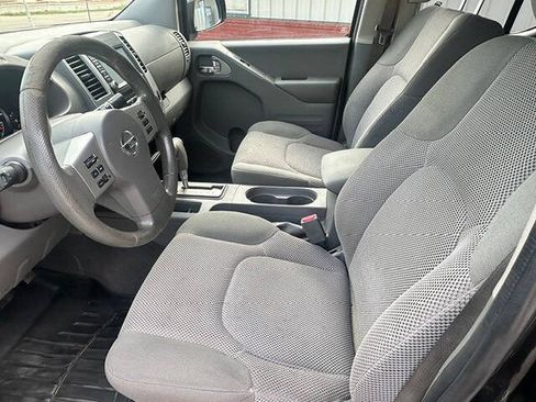 Used 2019 Nissan Frontier SV RWD image 11