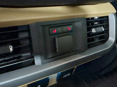 Used 2021 Ford F150 Lariat w/ Equipment Group 502A High image 27