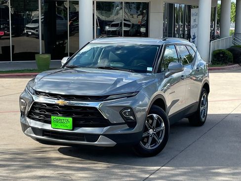 Used 2024 Chevrolet Blazer LT w/ Convenience Package FWD image 9