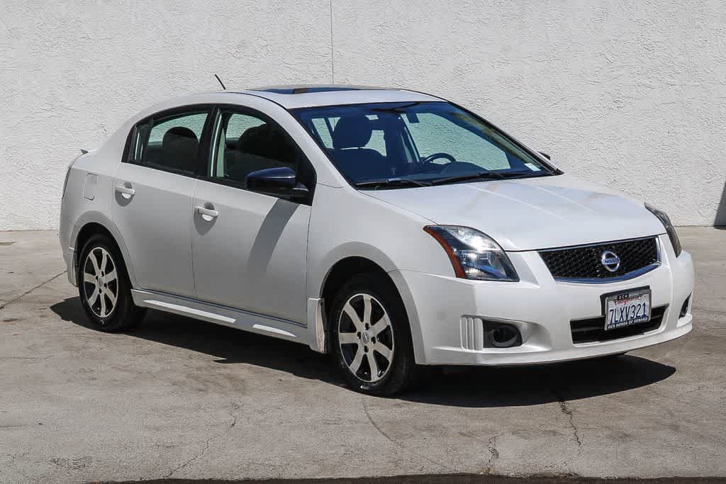 Used 2012 Nissan Sentra 2.0 SR w/ Special Edition Pkg FWD image 3