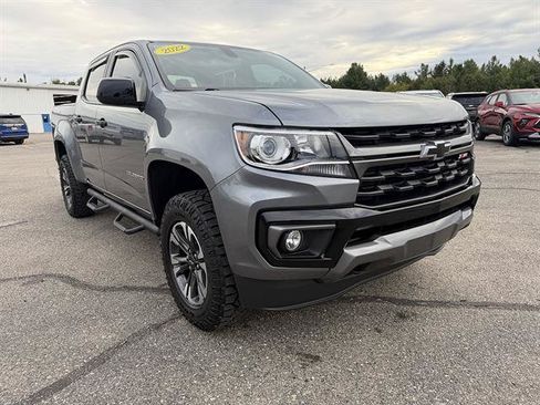 Used 2022 Chevrolet Colorado Z71 AWD/4WD image 9