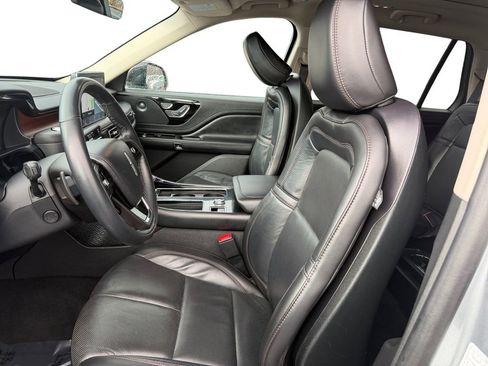 Used 2023 Lincoln Aviator Reserve image 9