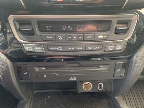 Used 2019 Honda Pilot Touring image 20