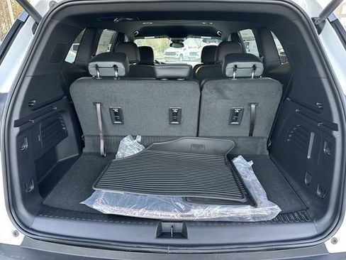 Used 2025 GMC Acadia AT4 w/ LPO, All-Weather Package image 26