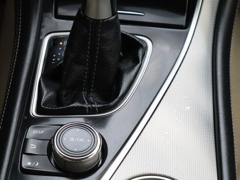 Used 2016 INFINITI Q50 3.0t Premium RWD image 22