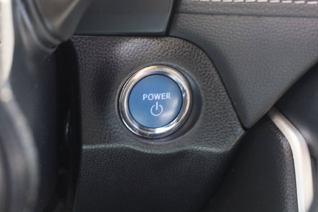 Used 2021 Toyota RAV4 XLE w/ Convenience Package AWD/4WD image 11