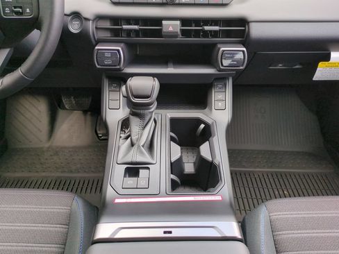 New 2026 Toyota RAV4 SE w/ Convenience Package AWD/4WD image 19