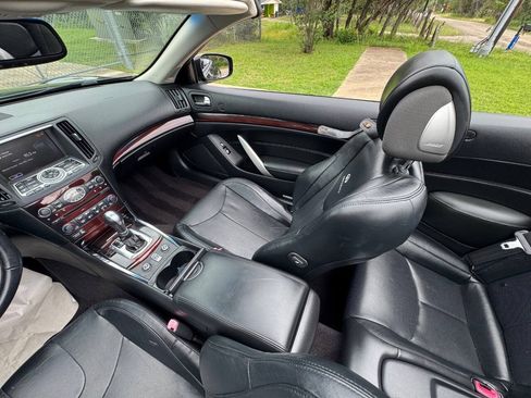 Used 2013 INFINITI G37 Convertible w/ Premium Pkg RWD image 40