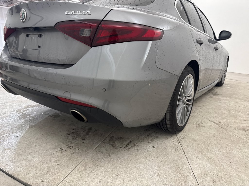 Used 2019 Alfa Romeo Giulia Ti w/ Quick Order Package 22Z Lusso RWD image 23