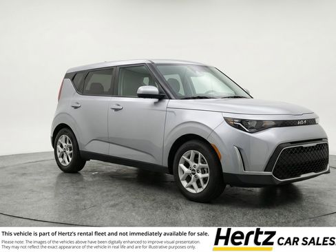 Used 2025 Kia Soul LX w/ LX Technology Package FWD image 1