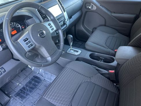 Used 2020 Nissan Frontier SV AWD/4WD image 11