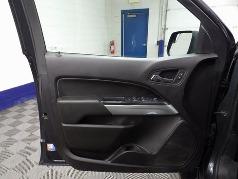 Used 2018 Chevrolet Colorado ZR2 image 50