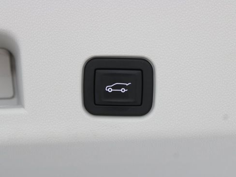 Used 2024 GMC Acadia Denali image 44