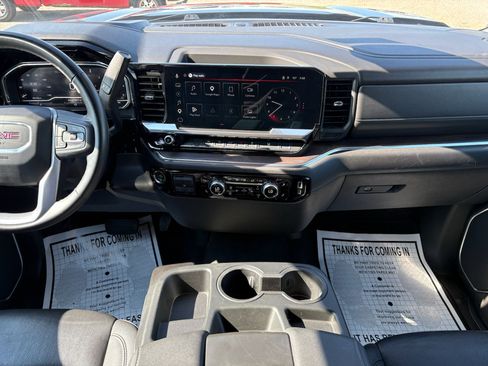 Used 2025 GMC Sierra 1500 SLT RWD image 13