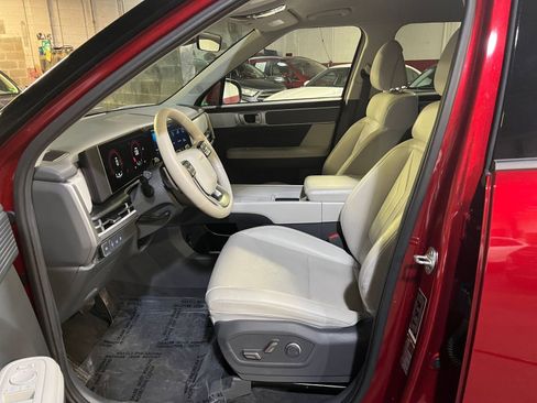 Used 2025 Hyundai Santa Fe SEL image 25