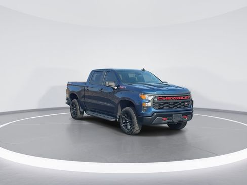 Used 2023 Chevrolet Silverado 1500 Custom Trail Boss image 2