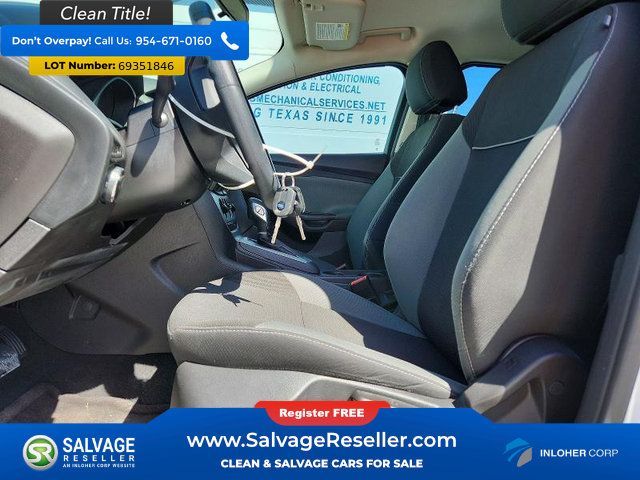Used 2014 Ford Focus SE FWD image 9