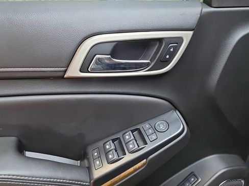 Used 2019 GMC Yukon XL Denali w/ Denali Ultimate Package image 27