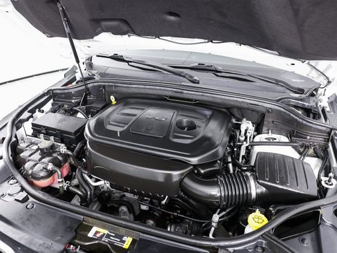 Used 2022 Jeep Grand Cherokee Limited image 16