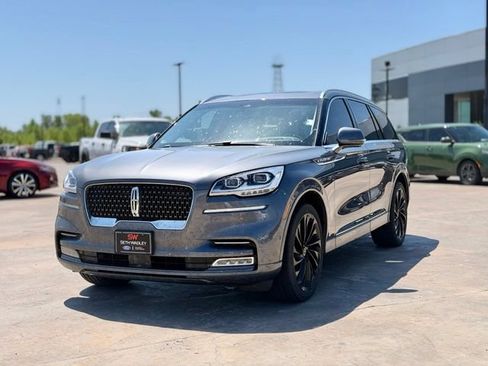 Used 2021 Lincoln Aviator Reserve w/ Equipment Group 210A AWD/4WD image 3