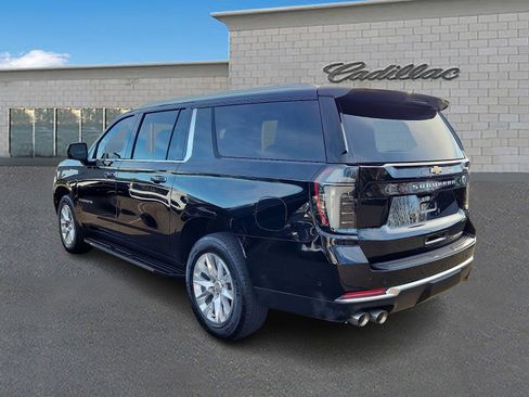Used 2025 Chevrolet Suburban Premier image 4
