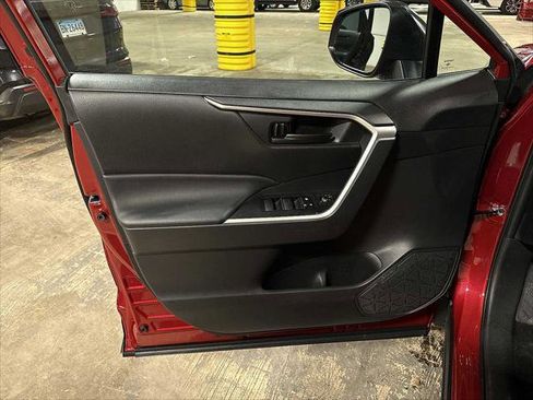 Certified 2023 Toyota RAV4 LE image 28