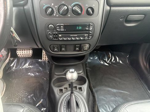 Used 2004 Chrysler PT Cruiser GT image 17