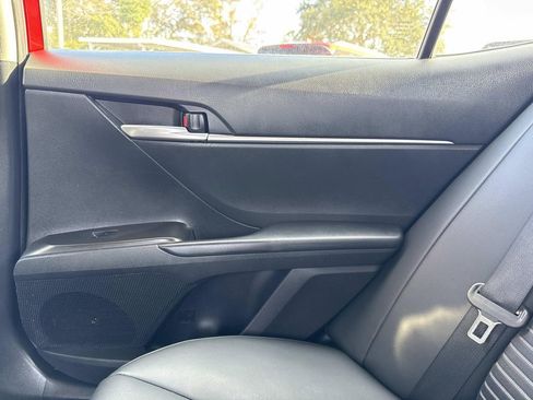 Used 2024 Toyota Camry SE image 15