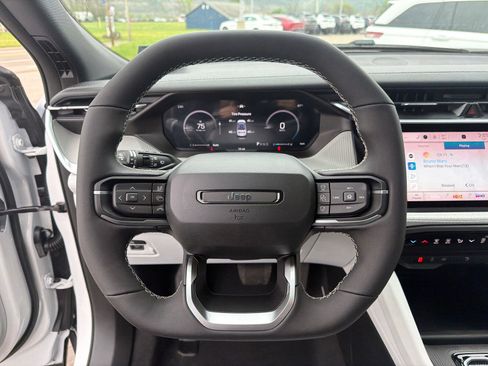 New 2026 Jeep Cherokee Laredo AWD/4WD image 15