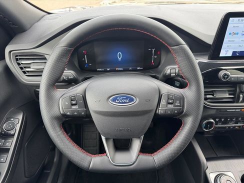 Used 2025 Ford Escape ST-Line Select AWD/4WD image 13