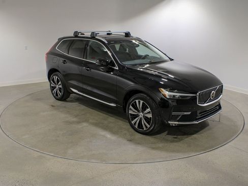 Used 2023 Volvo XC60 B5 Plus w/ Climate Package image 8
