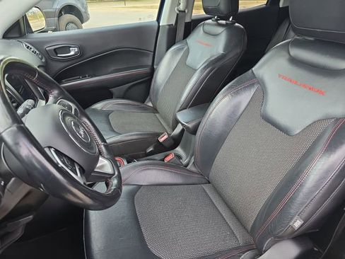 Used 2018 Jeep Compass Trailhawk w/ Cold Weather Group image 14