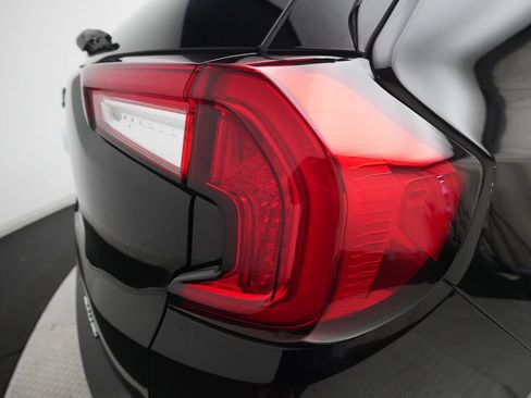 Used 2022 GMC Terrain Denali AWD/4WD image 32